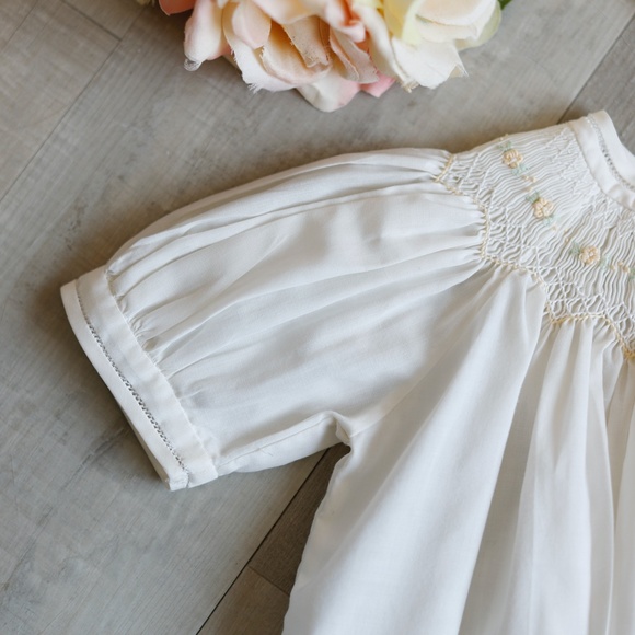 Smocked Dress IVORY Bishop Yellow Embroidery Feltman Brothers 6 Month RARE COLOR - Picture 4 of 4